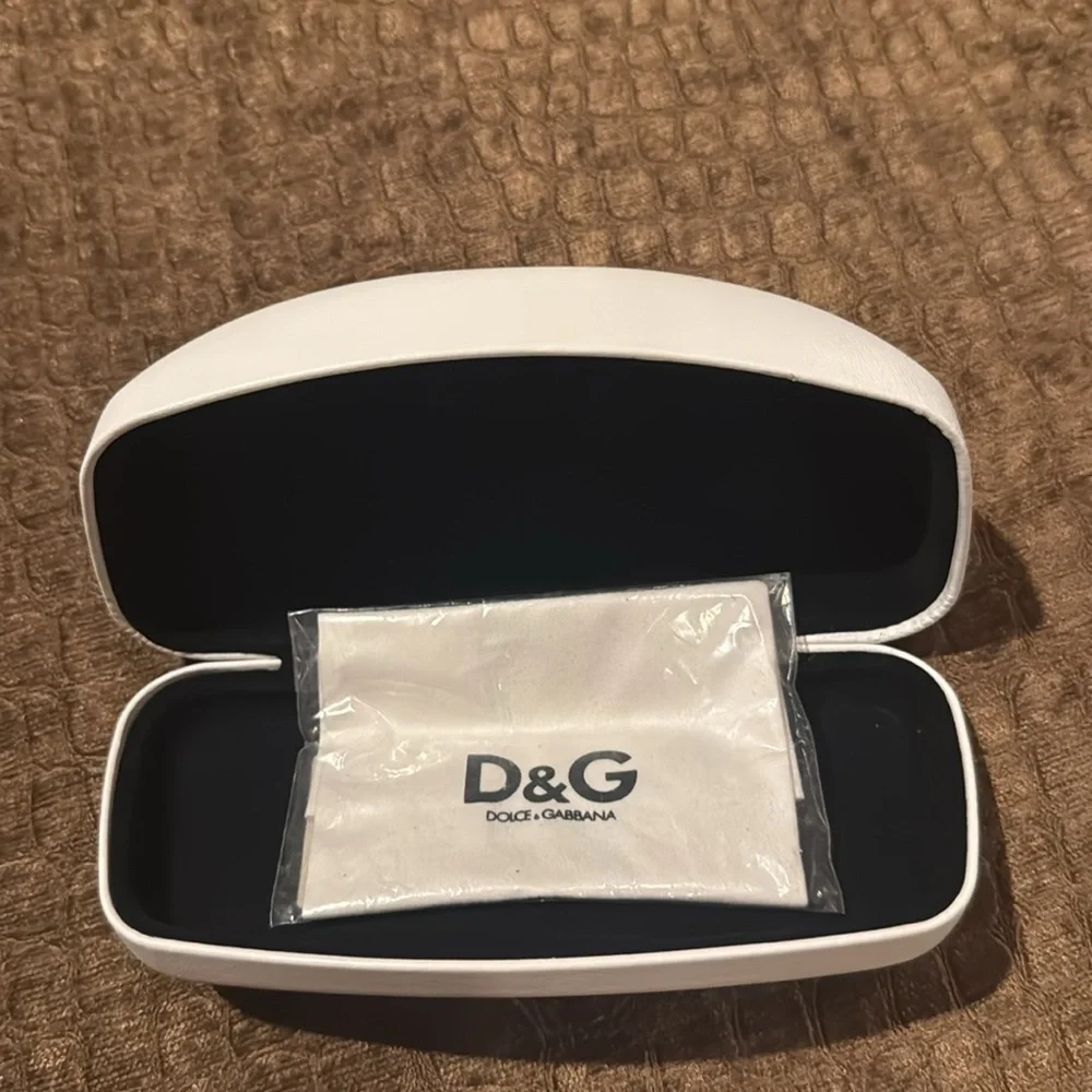 Authentic D&G White Aviator Sunglasses with White Case